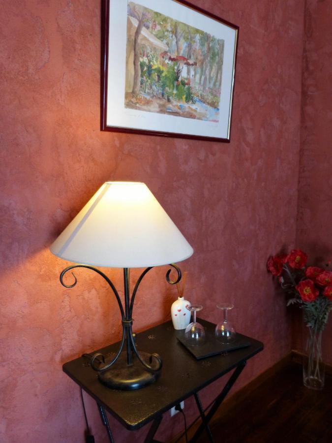 Mas Des Bougainvillees Sernhac Eksteriør bilde